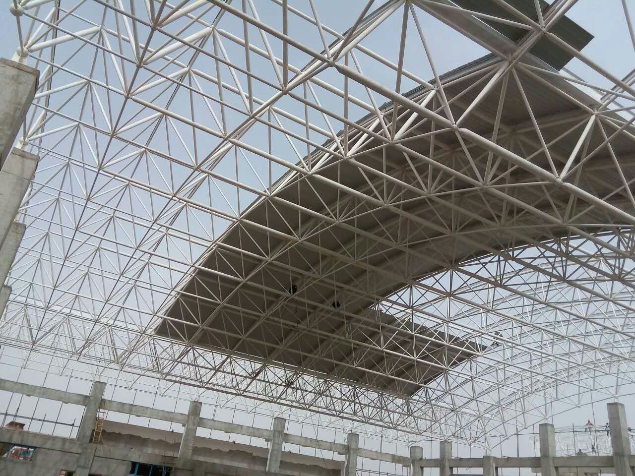 武穴青岛一汽网架
